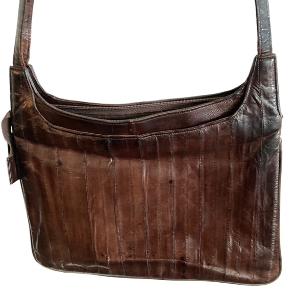 Leather of the Sea Eel-skin Shoulder Bag - Picture 3 of 10
